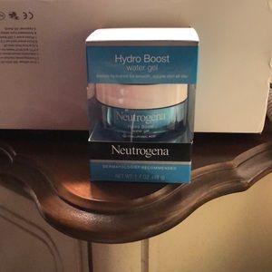 Neutrogena Hydro Boost water gel